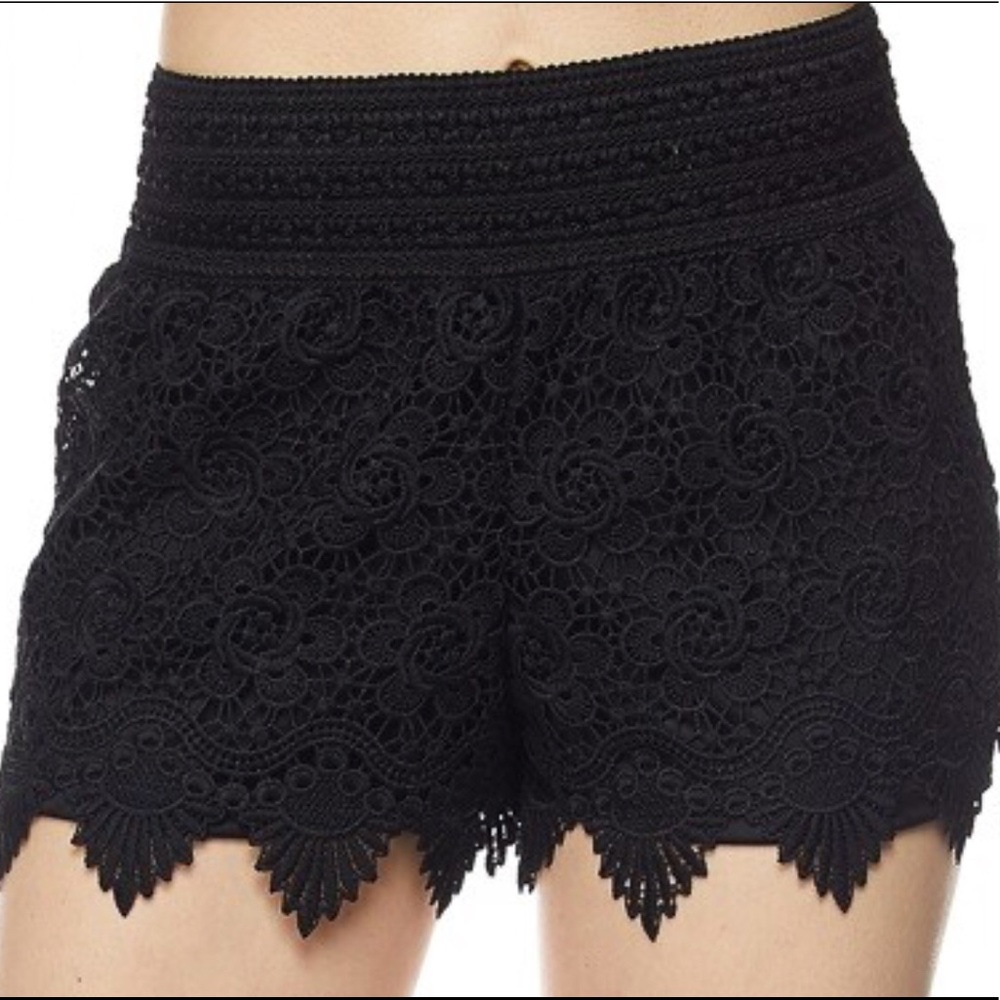 Cute Lace Shorts Scalloped Fulled Lined Shorties